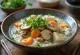 Овощной конги при подаче, со свежей кинзой и кусочками тофу