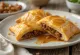 Тайяки с карри, украшенные свежим кориандром